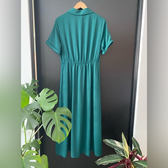 Nice green dress - Picture 3 of 7